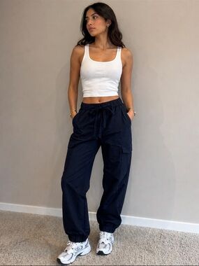 Banana Republic Navy Cargo Jogger Pants Women’s M Lightweight Tie Waist Casual